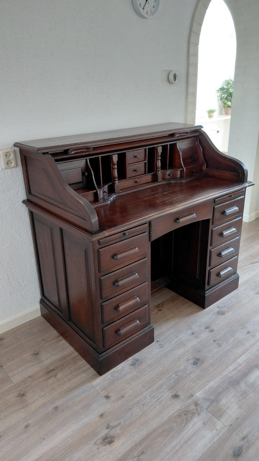Antiek rolluikbureau van donker hout, Antiek en Kunst, Ophalen