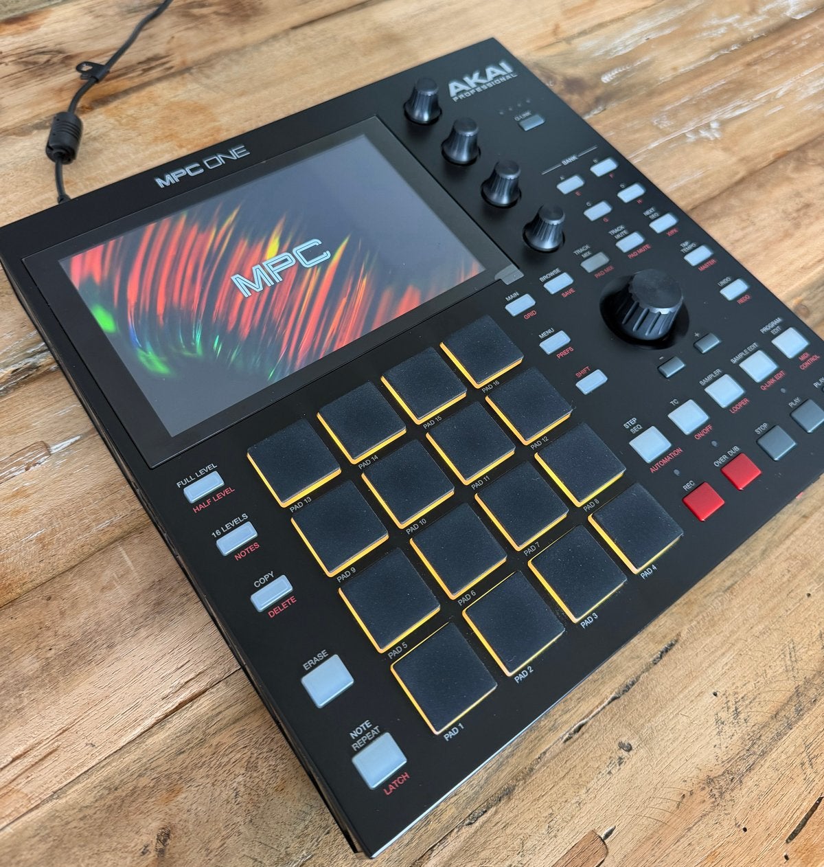 Akai MPC ONE - Zo goed als nieuw, beschermplastic op scherm, Overige aantallen, Zo goed als nieuw, Met midi-aansluiting, Ophalen