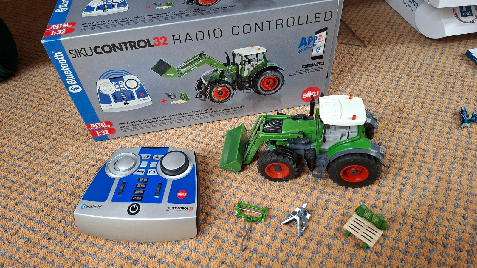 Siku Fendt 933 trekker met voorlader bestuurbaar (defect), Elektro, Gebruikt, Ophalen of Verzenden, RTR (Ready to Run)