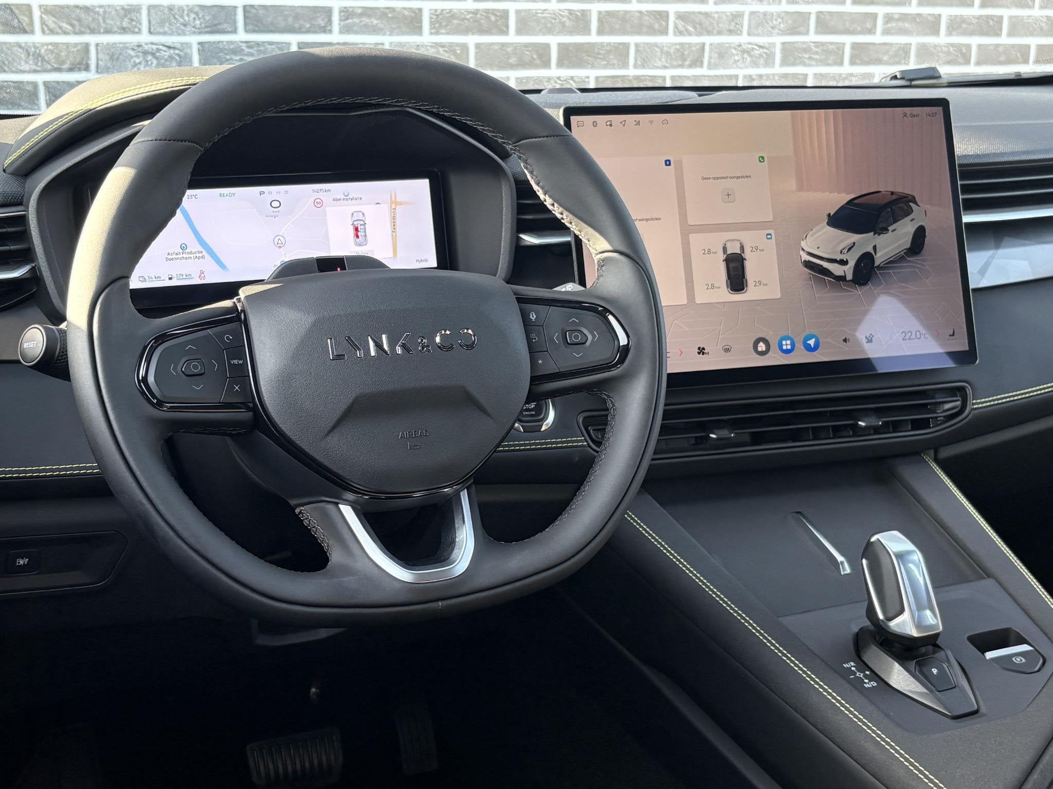 Lynk & Co 01 Plug-in Hybrid 1.5 Core | Luxe SUV met 1.800 kg, 12 maanden, 4 cilinders, Alcantara, Zwart