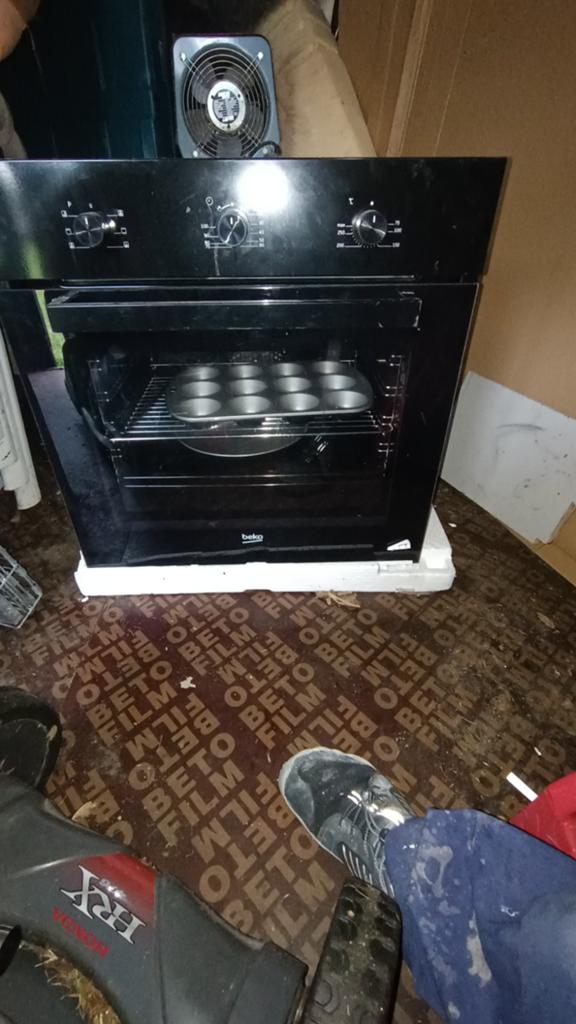 Beko inbouw oven, Witgoed en Apparatuur, Ophalen, Minder dan 85 cm, Inbouw, 45 tot 60 cm