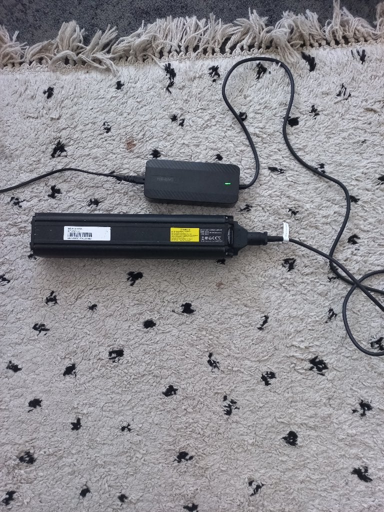 Darfon E4C0C ebike accu 36,3V 14Ah 508Wh incl oplader defect, Gebruikt