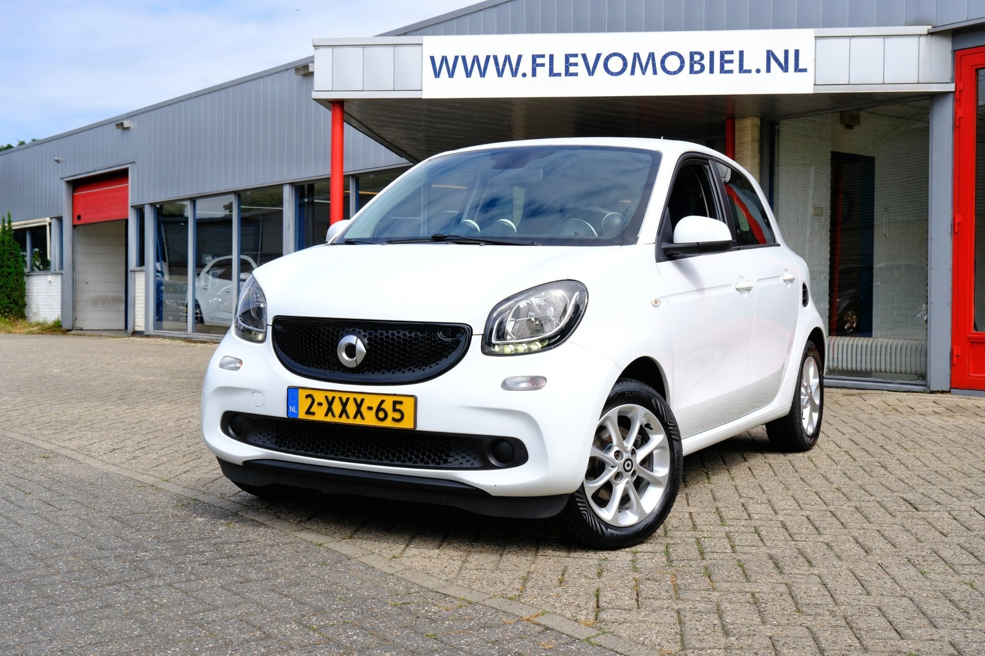 Smart Forfour 1.0 Prime Clima|Leder|Navi|LMV, Auto's, Smart, Achterwielaandrijving, Gebruikt, 4 stoelen, Wit