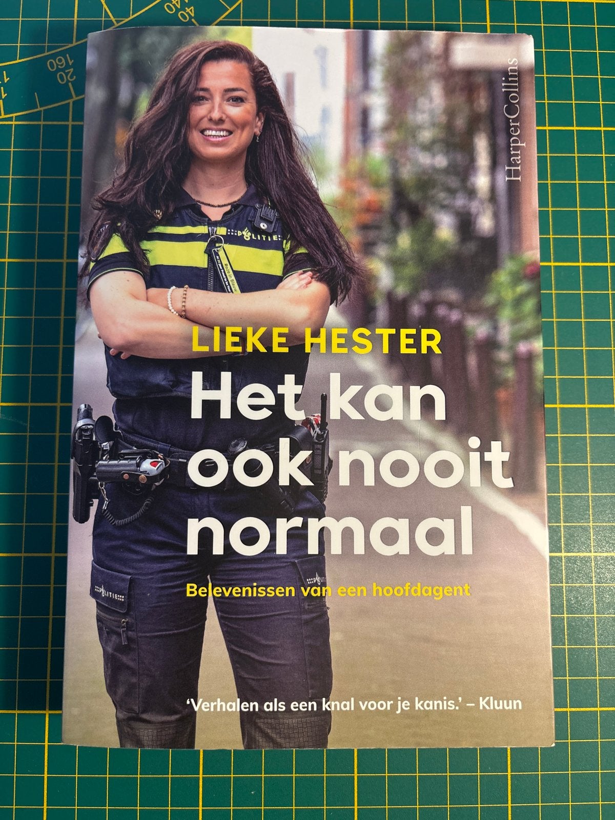 Het kan ook nooit normaal - Lieke Hester (Hoofdagent), Ophalen, Zo goed als nieuw