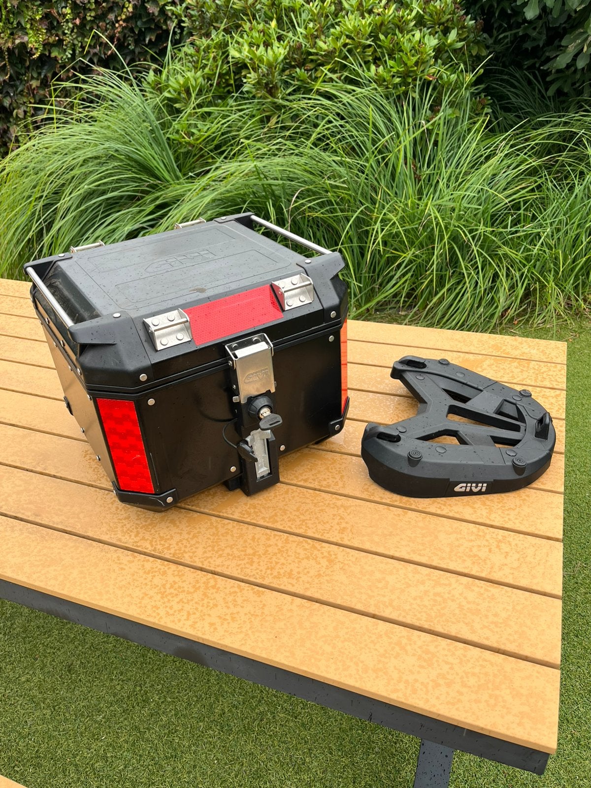 Givi outback top koffer 42 liter Suzuki V Strom 1000, Motoren, Ophalen of Verzenden, Gebruikt