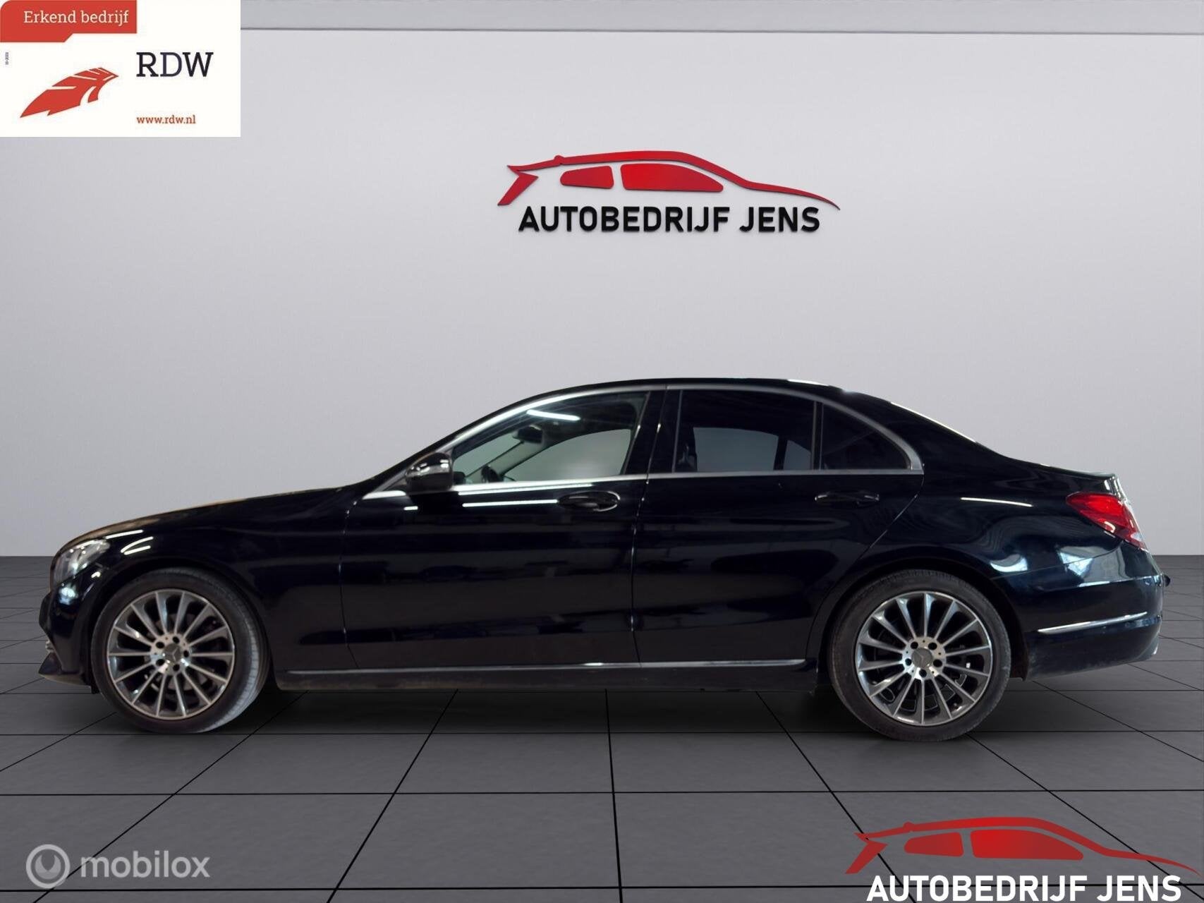 Mercedes C-klasse 200 Prestige, Auto's, Achterwielaandrijving, Gebruikt, Euro 6, Zwart