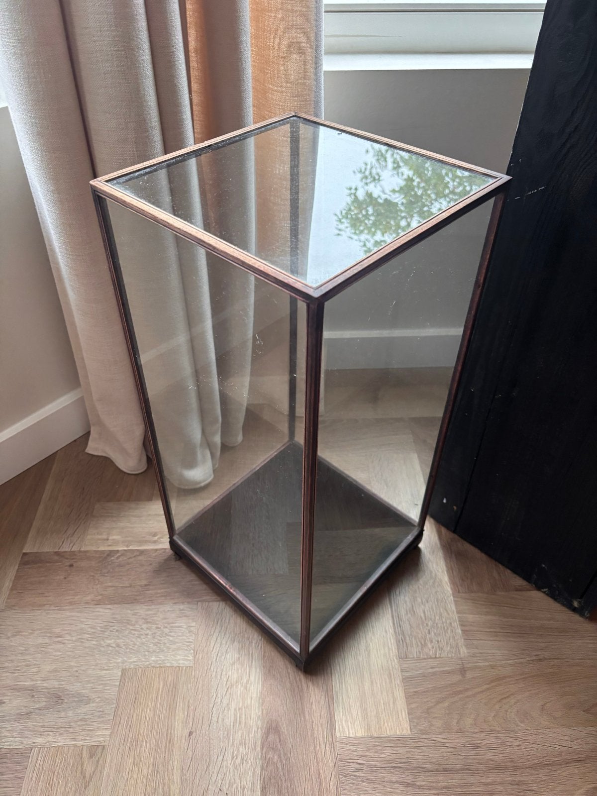 Glazen vitrine tafel/sokkel 90 cm hoog, Huis en Inrichting, Kasten | Vitrinekasten, Ophalen, Minder dan 50 cm, Gebruikt, Glas