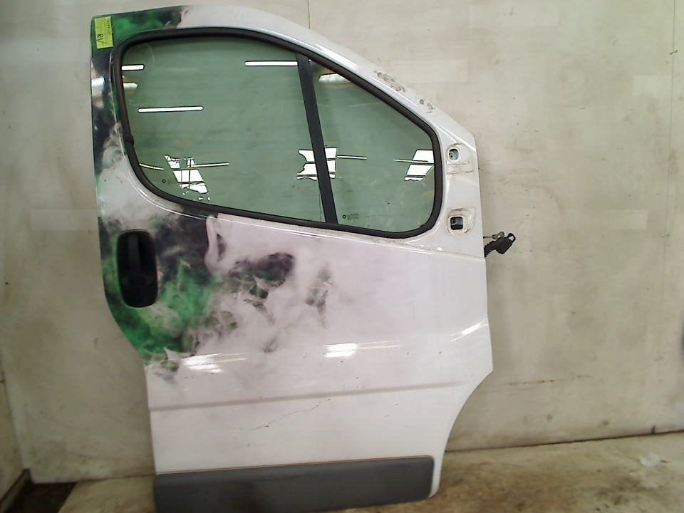 Portier Rechts Renault Trafic New (FL) (2006-08/2014-06), Gebruikt, Renault Deutschland AG, Dialog.deutschland@renault.de, Peter-Huppertz-Straße 5, Köln 51063, , Duitsland