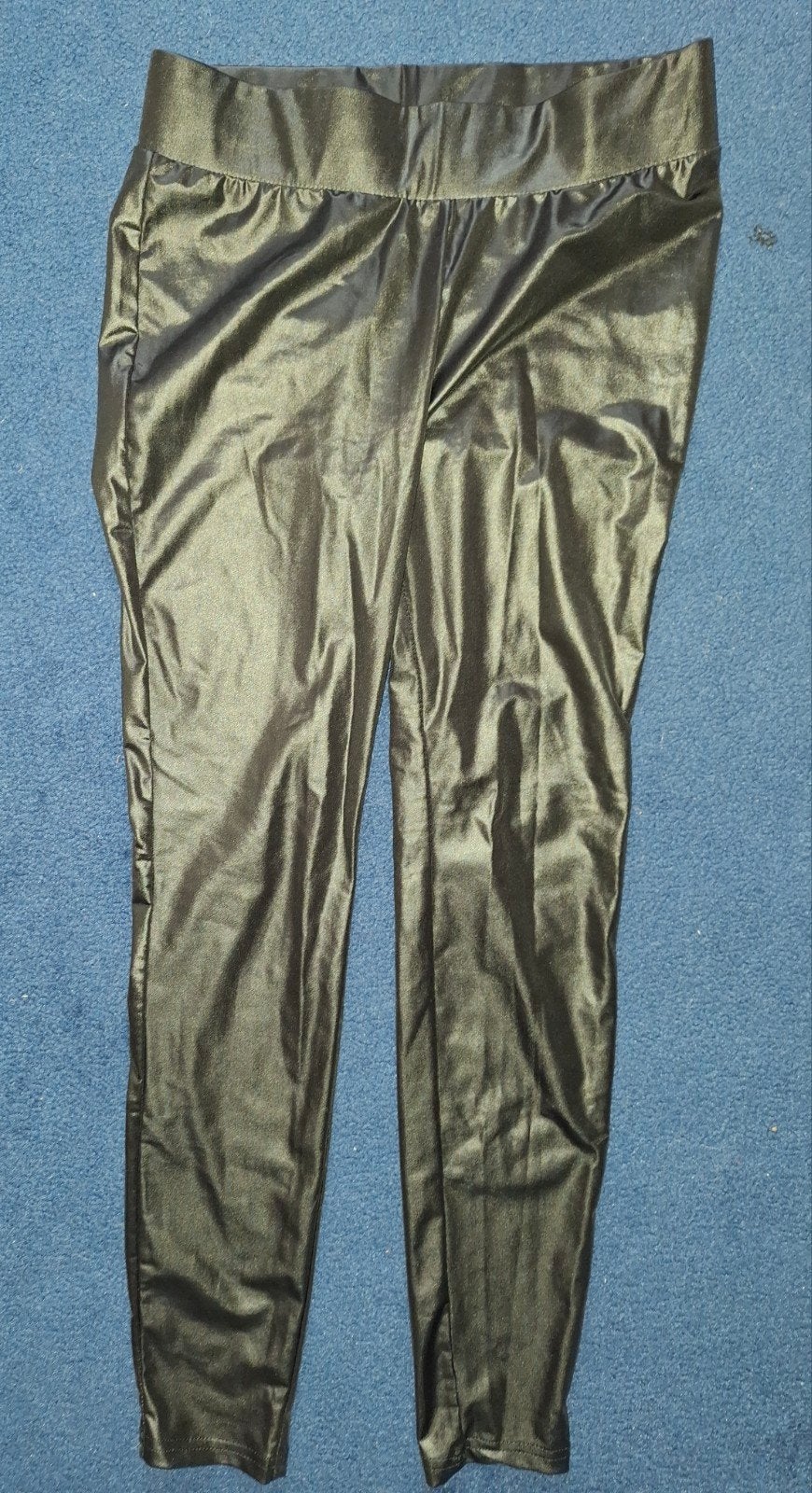 Urban Classics glanzende legging maat M, Legging, Maat 40/42 (M), Ophalen of Verzenden, Zo goed als nieuw