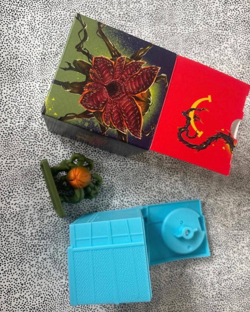 Stranger Things Happy Meal Speelgoed demogorgon, Ophalen of Verzenden, Zo goed als nieuw, Jongen of Meisje