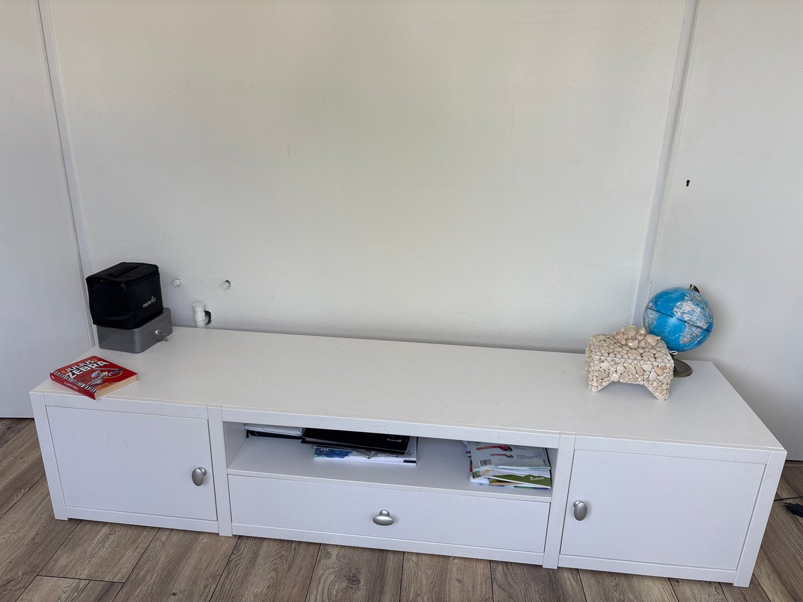 Witte tv-meubel met opbergruimte, Ophalen of Verzenden, Zo goed als nieuw, 25 tot 50 cm