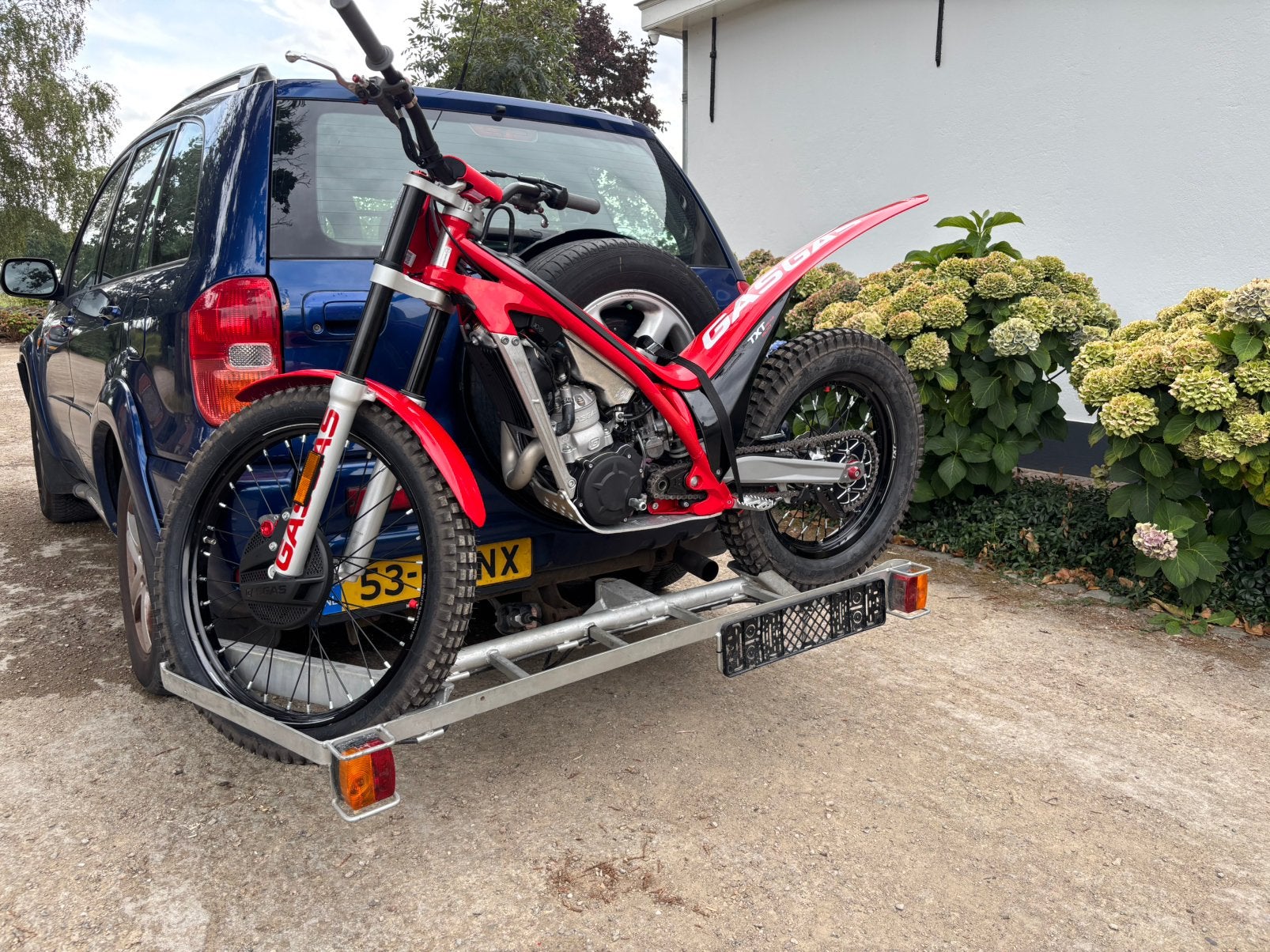 Motordrager voor op de trekhaak, Ophalen, Zo goed als nieuw, Trekhaakdrager