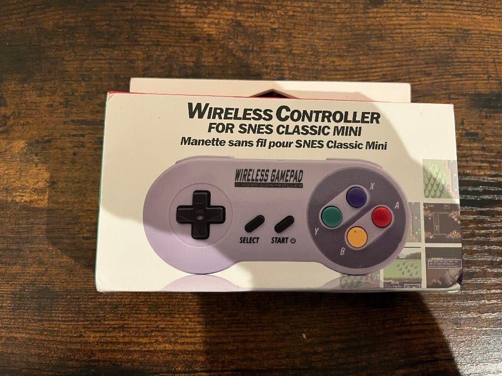 Wireless controller voor SNES mini, Spelcomputers en Games, Overige controllers, Ophalen of Verzenden, Zo goed als nieuw, Draadloos