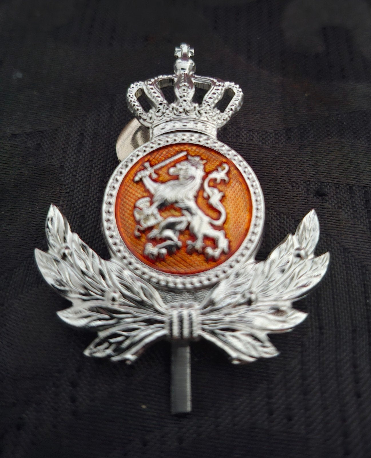 Kmar hoofddeksel/baretembleem, Verzenden, Marechaussee, Nederland, Embleem of Badge