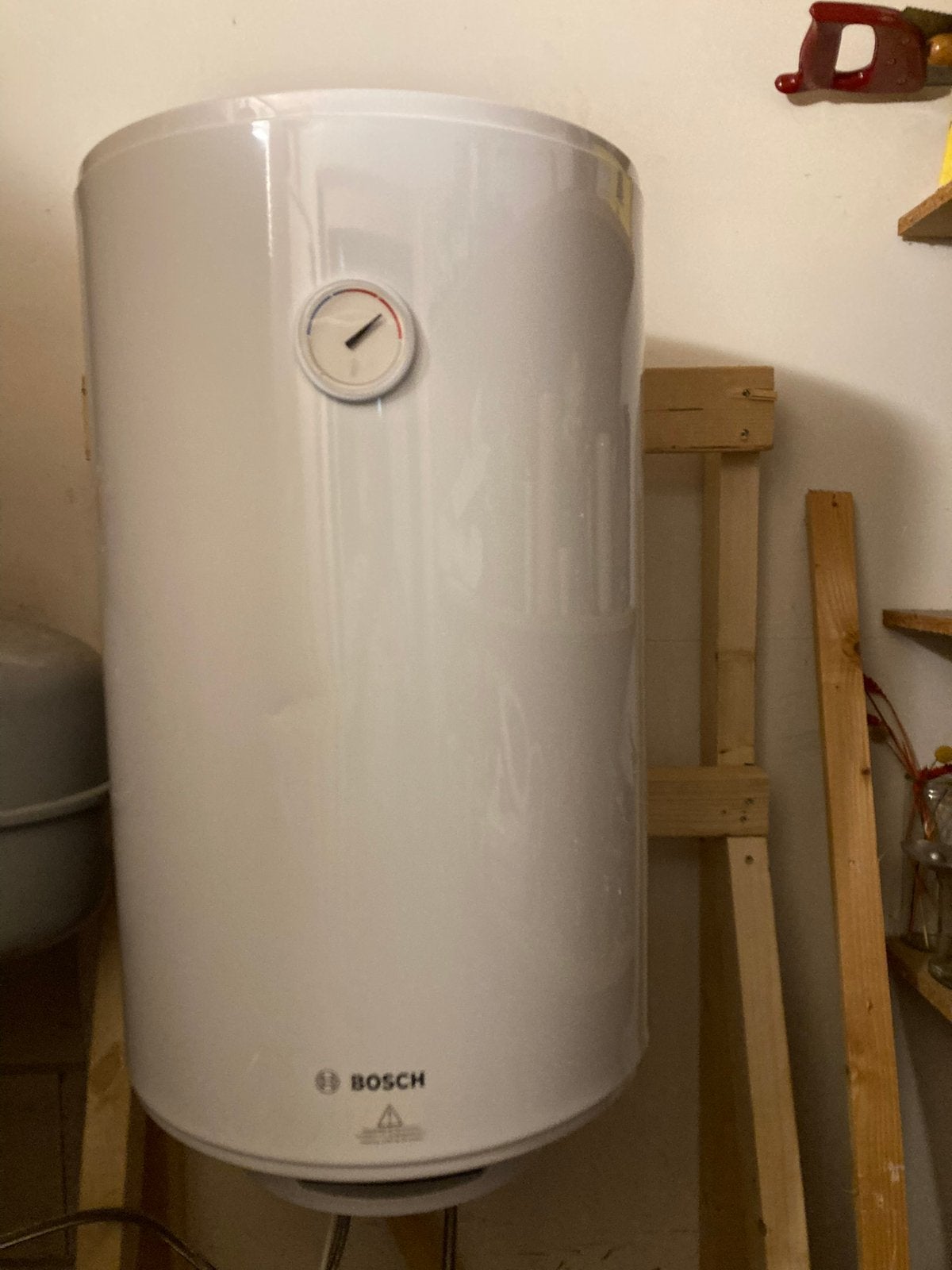 Bosch Boiler 80 ltr incl houten vrijstaand frame, Doe-het-zelf en Verbouw, Ophalen, 20 tot 100 liter, Boiler, Minder dan 3 jaar oud