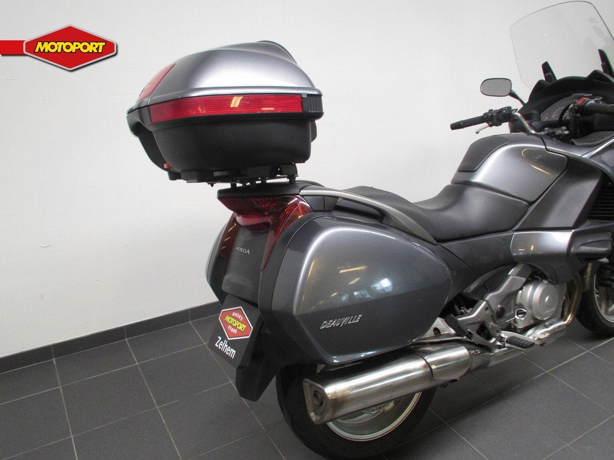Honda NT 700 DEAUVILLE (bj 2006), Motoren, Motoren | Honda, Doornveld 180-184
B-1731  ZELLIK, BE, Honda Motor Europe Ltd, Belgian Branche