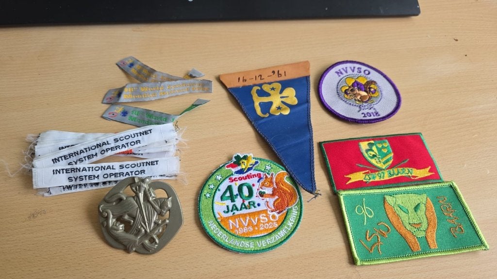 Scouting herinneringen (advertentie 2), Ophalen of Verzenden, Gebruikt, Embleem, Speld of Insigne