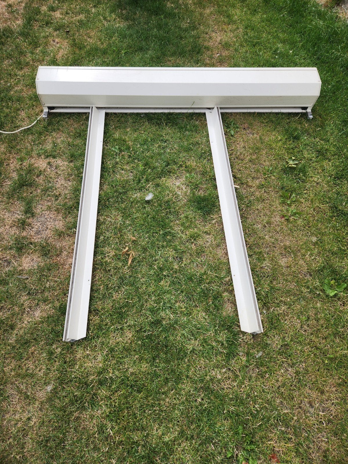 Rolluik met kast (1,54m) en staanders (1,22m), Ophalen, Gebruikt, 150 tot 200 cm, Wit