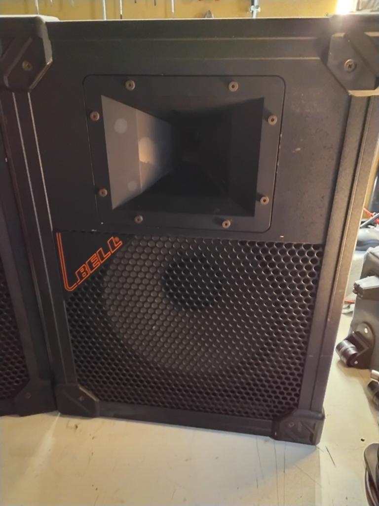 super boxen van Bell, Audio, Tv en Foto, Overige merken, Ophalen of Verzenden, Zo goed als nieuw, 120 watt of meer