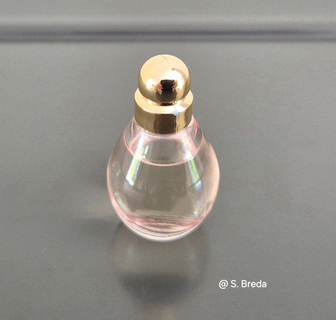 Sarah Jessica Parker - Lovely - volle miniatuur, Verzamelen, Ophalen of Verzenden, Zo goed als nieuw, Miniatuur, Gevuld