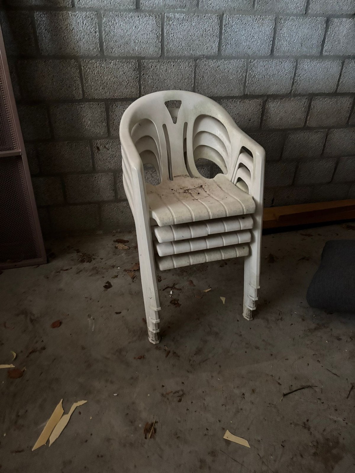 Set van 4 kunststof tuinstoelen, Ophalen, Kunststof, Gebruikt, Wit