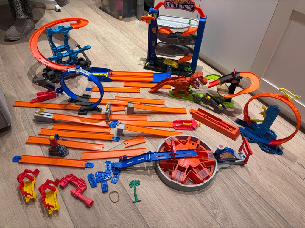 Hot Wheels Racebaan, Garage, wegen en Dino, Kinderen en Baby's, Speelgoed | Racebanen, Ophalen, Met looping, Racebaan, Gebruikt