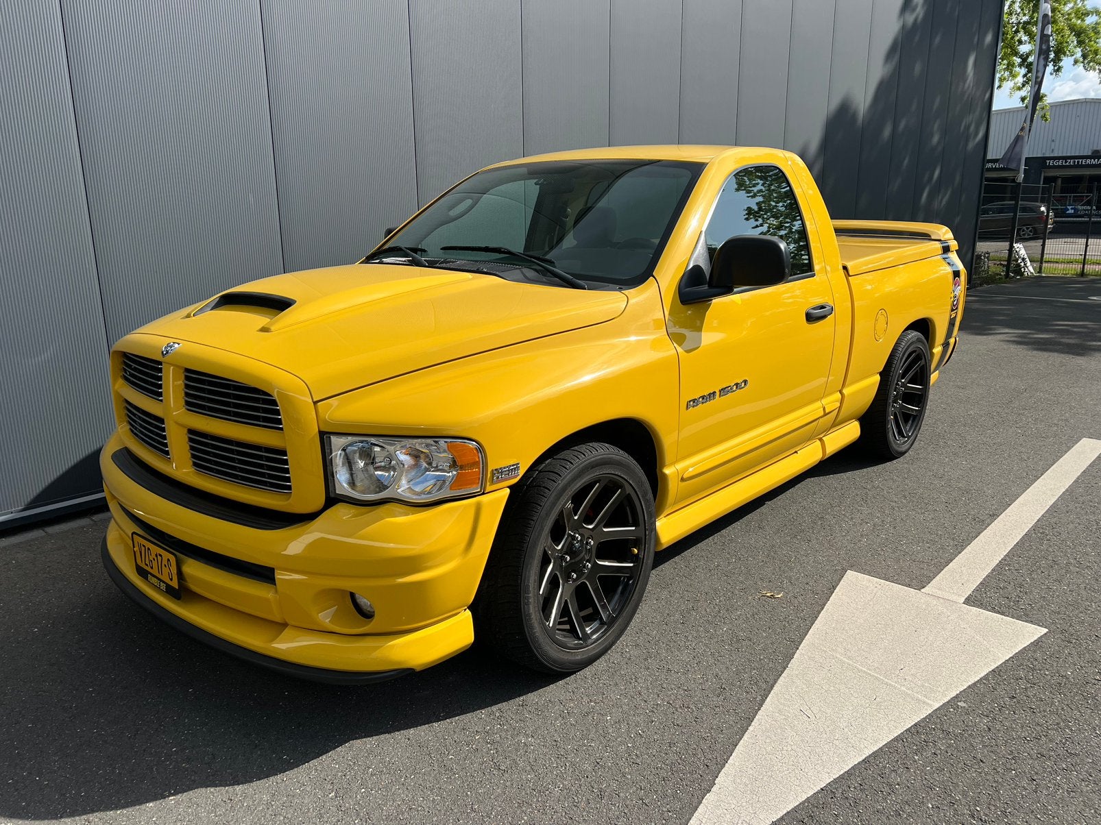 Dodge Ram 1500 Rumble Bee 2005 LPG Unieke Pickup Up Truck, Auto's, Automaat, 8 cilinders, Geel, 350 pk