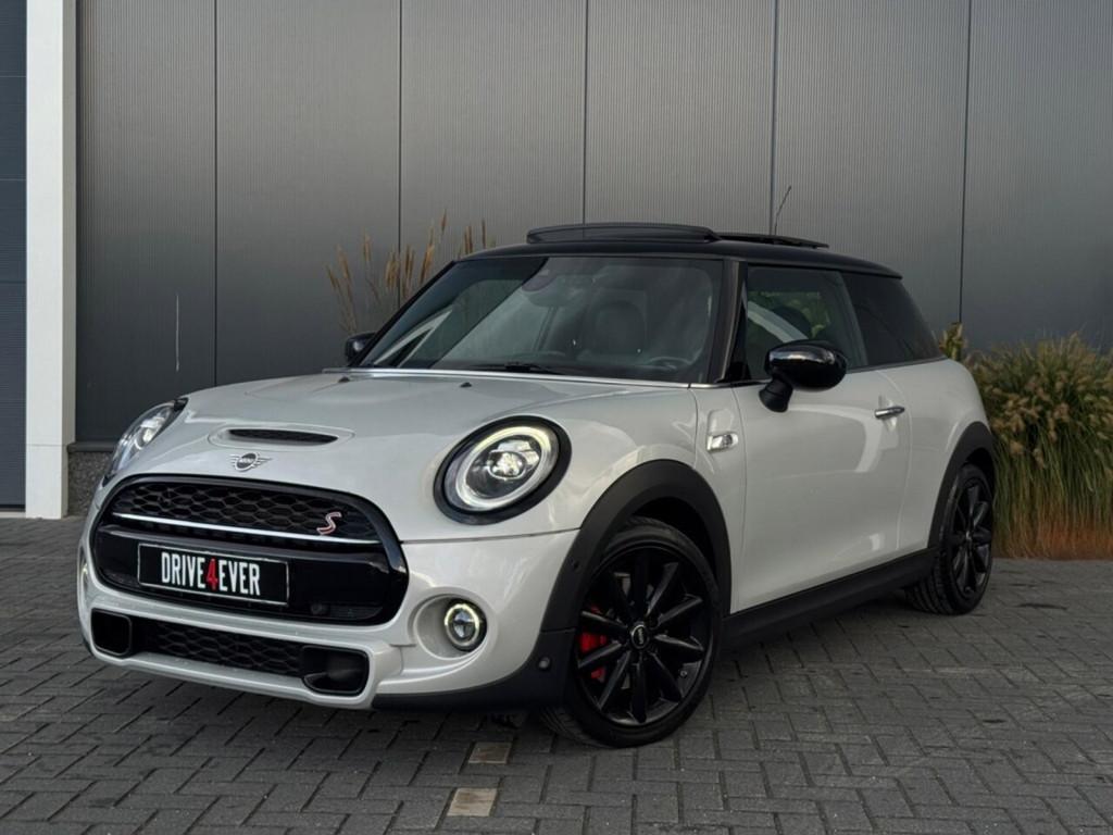 Mini Mini Cabrio 2.0 Cooper S | Pano | Volleder | Camera | L, Auto's, 1998 cc, Gebruikt, Zwart, Met garantie (alle)