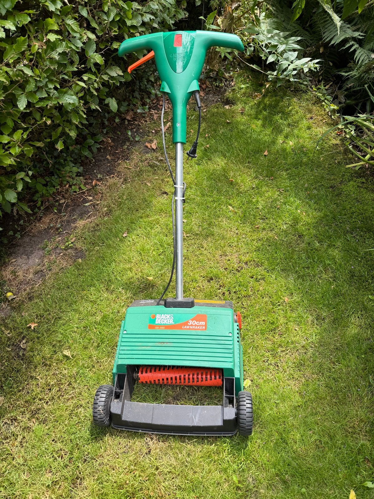 Black&Decker verticuteerapparaat GD200 30cm, vrijwel nieuw, Tuin en Terras, Ophalen of Verzenden, Zo goed als nieuw, Elektrisch
