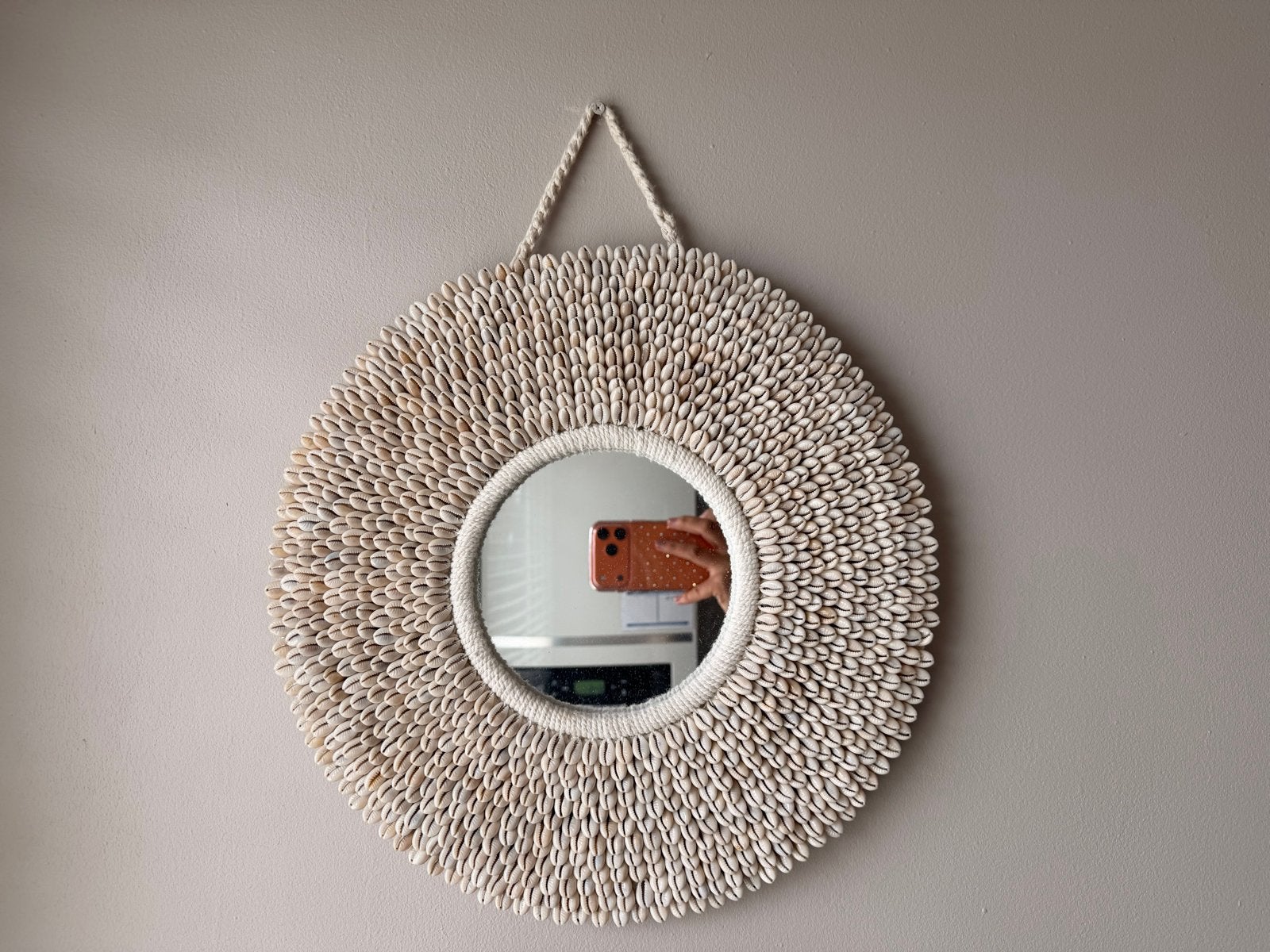 Handgemaakte Balinese spiegel met schelpen, Huis en Inrichting, Ophalen, Minder dan 50 cm, Rond, Zo goed als nieuw