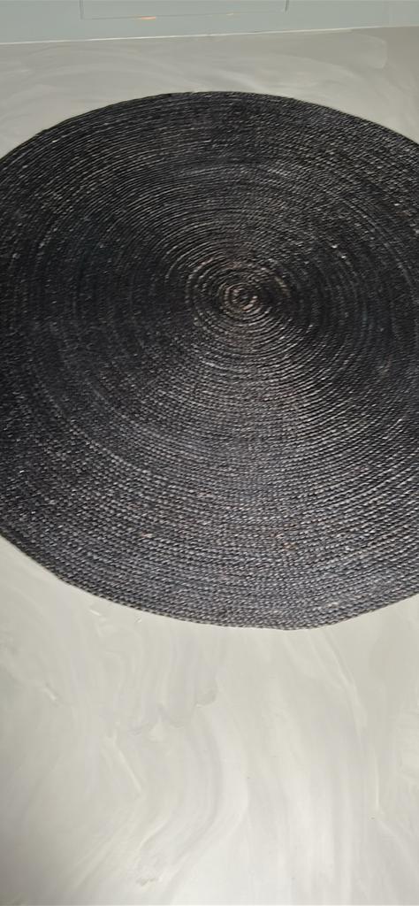 Sisal handgemaakt zwart vloerkleed 1.50m rond, Huis en Inrichting, Stoffering | Tapijten en Kleden, Zo goed als nieuw, 150 tot 200 cm