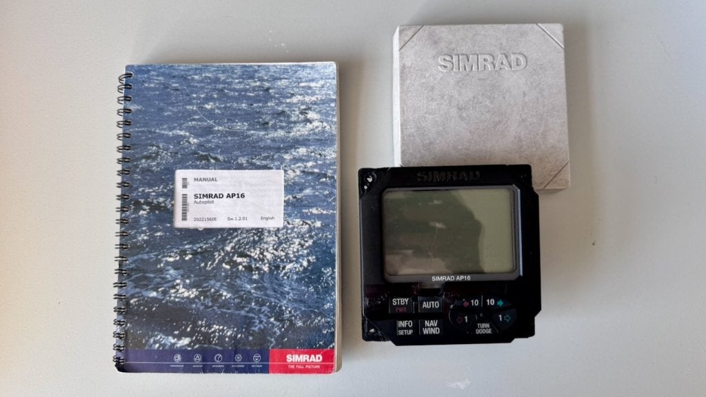 Stuurautomaat Simrad AC10 + Simrad AP16 complete set, Watersport en Boten, Navigatiemiddelen en Scheepselektronica, Ophalen of Verzenden