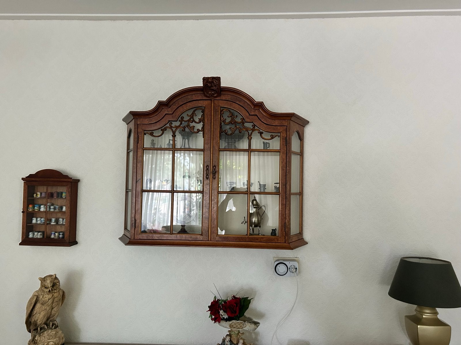 Antiek wortelnoten vitrinekastje - Wandvitrine, Ophalen, Gebruikt, 50 tot 100 cm, Minder dan 25 cm
