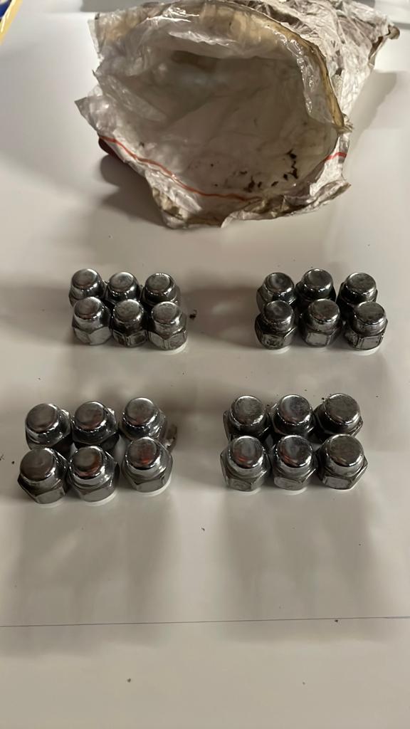 Wielmoeren voor nissan navara, Ophalen of Verzenden, Zo goed als nieuw, Overige materialen, Overige merken