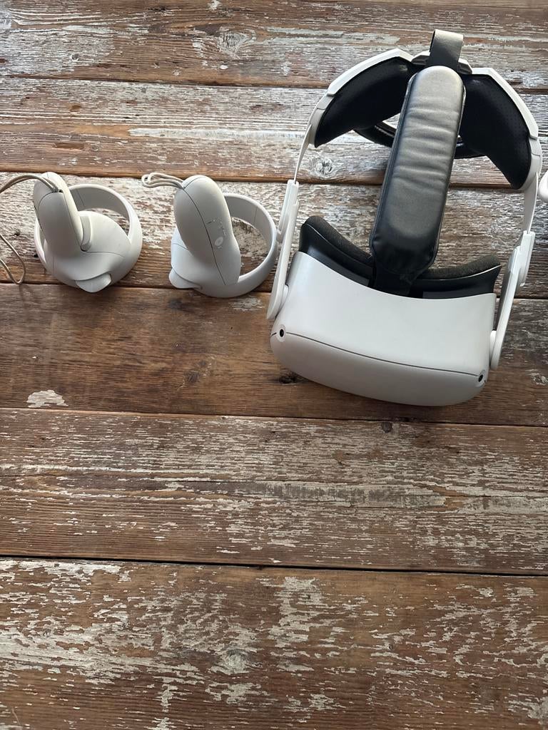 Oculus Quest 2 VR-bril 128 GB met controllers, Spelcomputers en Games, Virtual Reality, Ophalen of Verzenden, Zo goed als nieuw