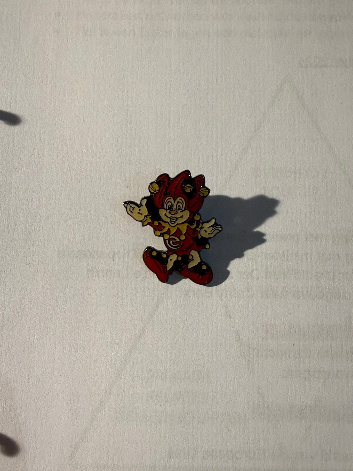 Lopende Pardoes Efteling pin 1995 zwart, Verzamelen, Ophalen, Zo goed als nieuw