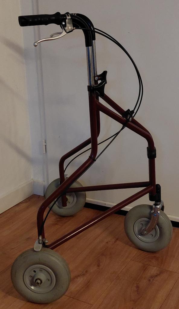 Rollator merk: Premis 3 wiel voor binnen ( 6.2 kg ), Diversen, Ophalen of Verzenden, Opvouwbaar, Gebruikt