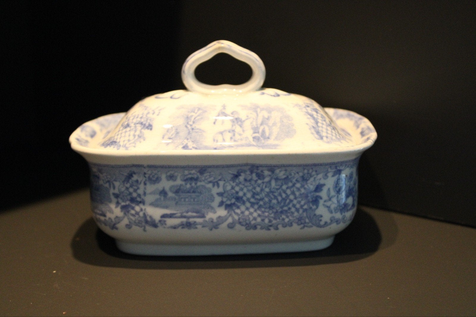 Keramiek  driedelig zeepbakje met blauw-wit decor, Ophalen