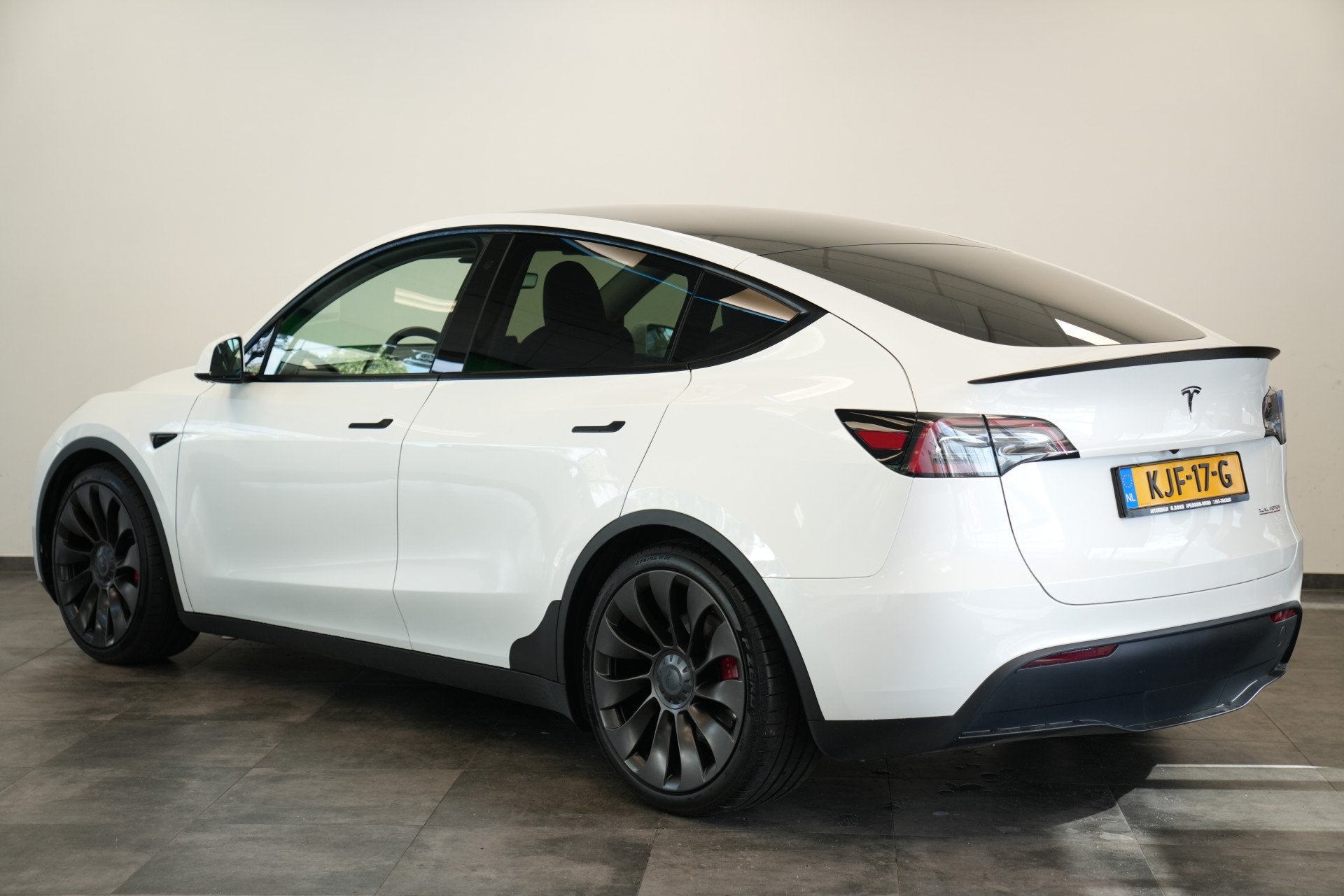 Tesla Model Y Performance AWD 75 kWh SOH 95% ACC Panoramadak, Auto's, Automaat, 514 km, Gebruikt, Zwart