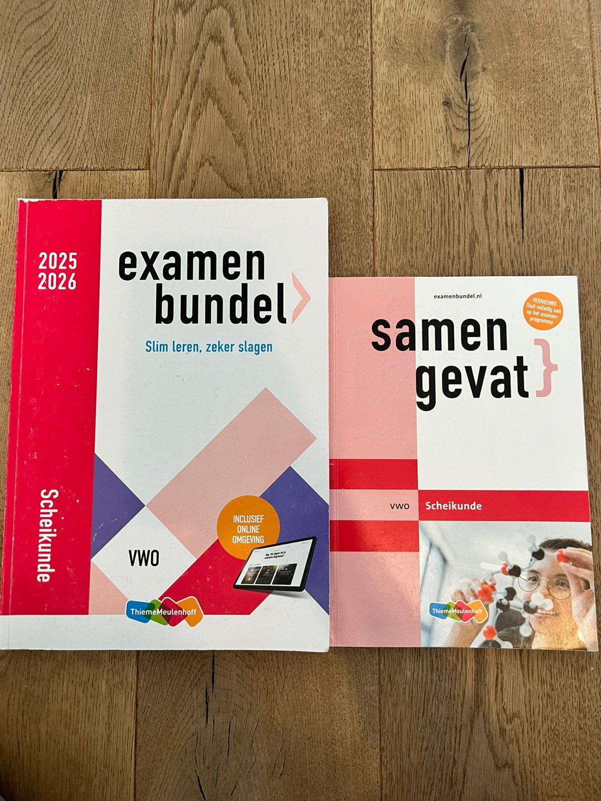 Examenbundel en samengevat scheikunde VWO, Ophalen of Verzenden, Zo goed als nieuw