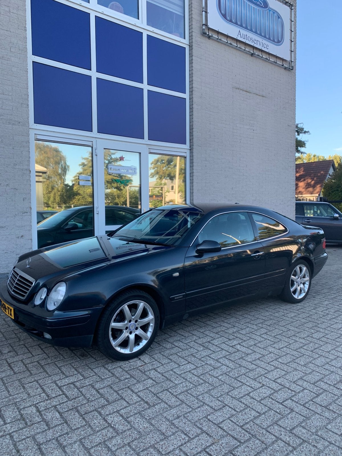 CLK 230 kompressor Sport AUT 1999 nwe apk, Auto's, Automaat, Achterwielaandrijving, 4 stoelen, Zwart