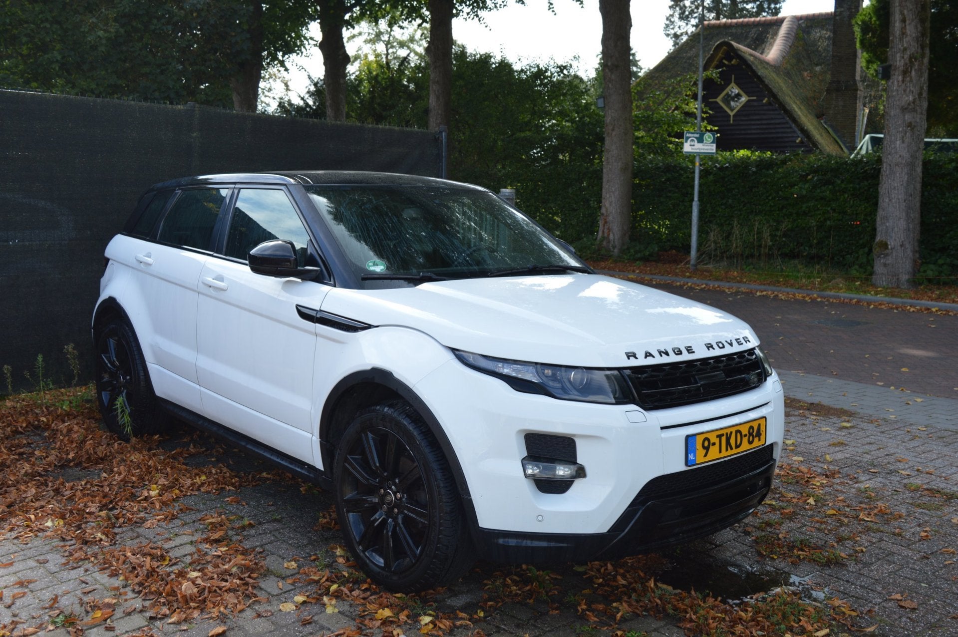 Land Rover Range Rover Evoque 2.0 Si 4WD Prestige/EXPORT/MOT, Auto's, Euro 5, Zwart, 4 cilinders, Wit