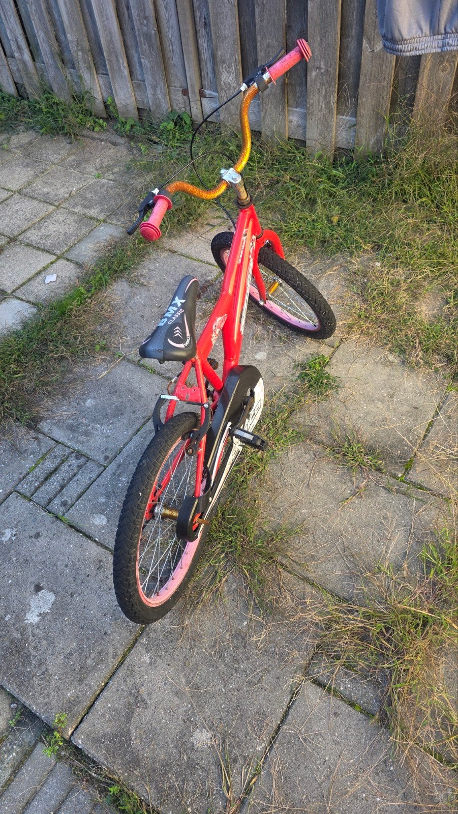 Rode BMX-fiets voor kinderen - Gebruikt, Fietsen en Brommers, Ophalen, BMX, Staal, Velgrem