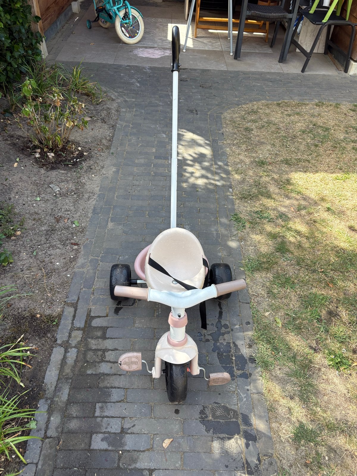 Roze loopfiets/driewieler met duwstang, Ophalen, Zo goed als nieuw, Loopfiets