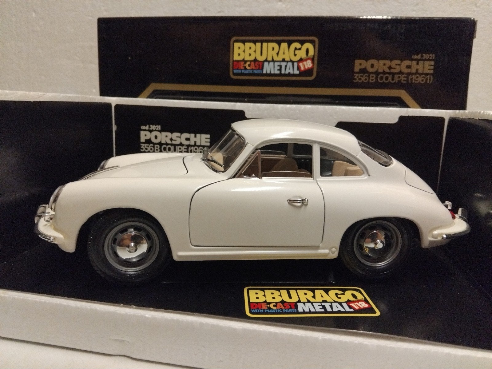 Porsche 356 Coupe creme wit 1961 Bburago metal 1:18 KRD, Ophalen of Verzenden, Zo goed als nieuw, Auto, Bburago