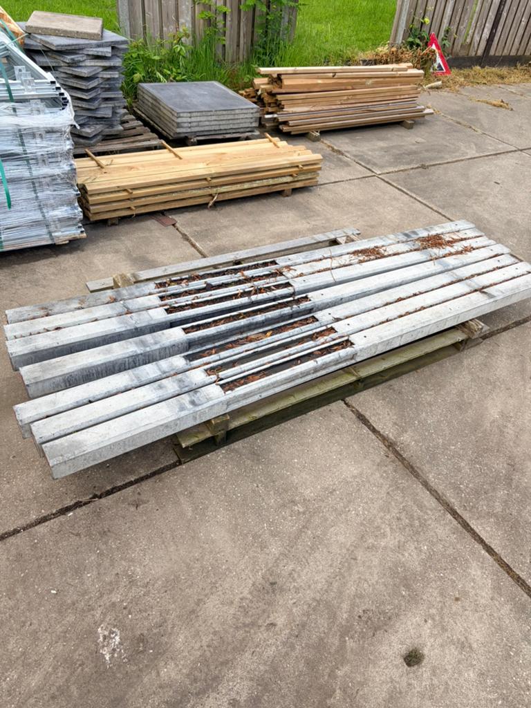 Beton palen, Tuin en Terras, Overige materialen, Minder dan 3 meter, Ophalen of Verzenden, Zo goed als nieuw