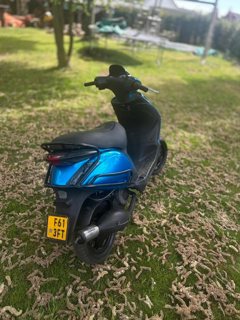Zip 70 2takt, Fietsen en Brommers, Scooters | Piaggio, Ophalen, Zo goed als nieuw, Tweetakt, Zip