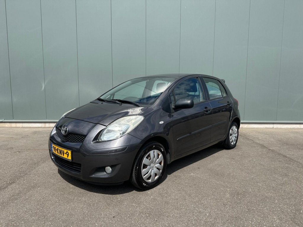 Toyota Yaris 1.0 VVTi Acces AIRCO | NAP ! (bj 2010), Auto's, Voorwielaandrijving, 40 €/maand, 750 kg, Bedrijf