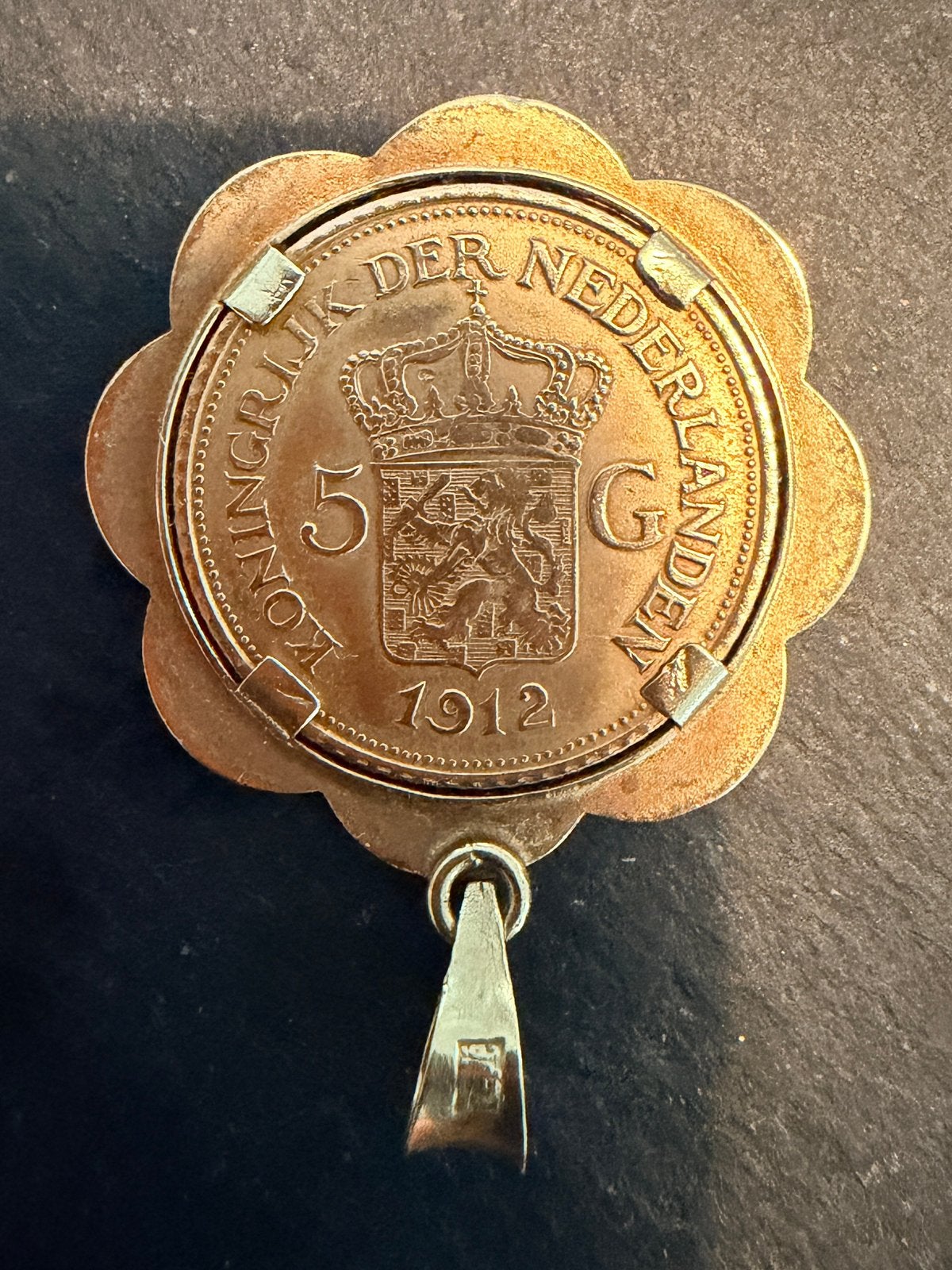 Nederland Gouden vijfje 1912 Wilhelmina In gouden hanger., Ophalen of Verzenden, Koningin Wilhelmina, 5 gulden, Goud