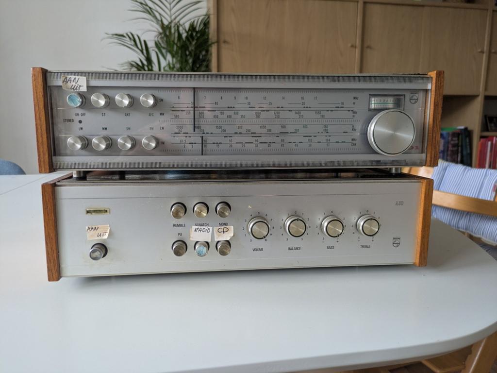 Philips versterker 22RH590 en tuner 22RH691, Ophalen, Philips, Gebruikt, Tuner of Radio